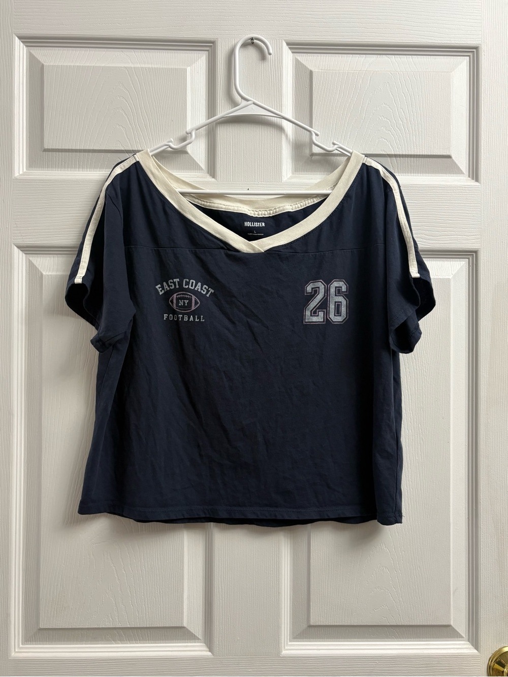 Hollister Y2K Women’s Graphic Sporty V-Neck Shirt